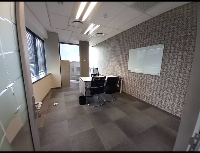 2,248M² OFFICE TO LET IN BRYANSTON